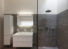 Spiegelleuchten im Badezimmer